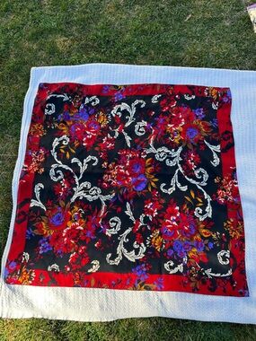 Vintage floral 100% silk scarf in Black and Red